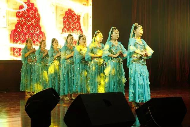 中大表演队伍参加环科园“荣光永续 不负韶华”职工文艺演出